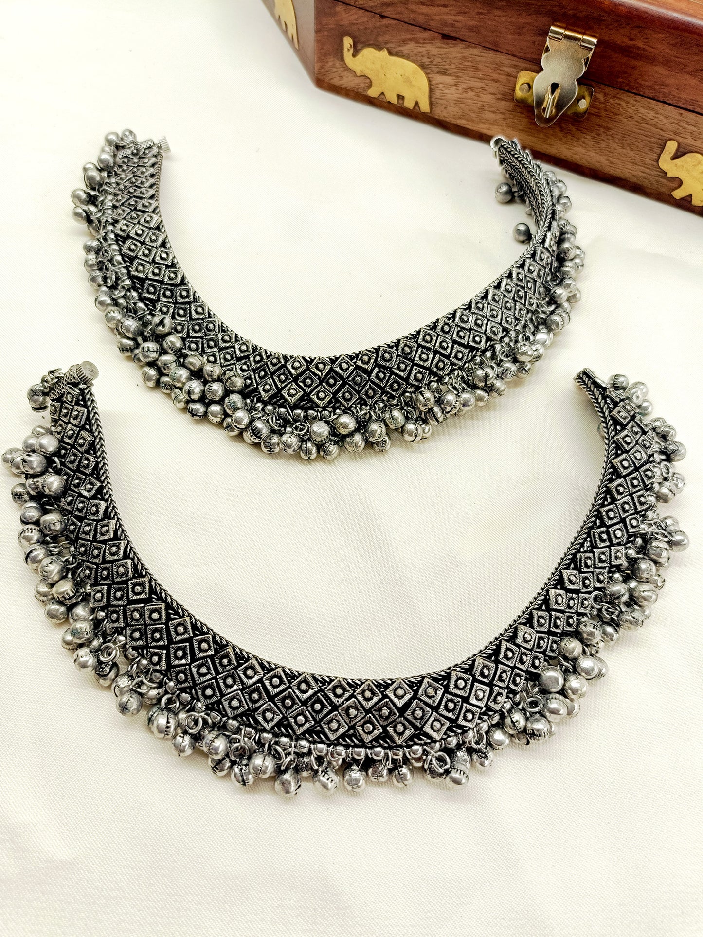 Dvija Lehenga with Jewellery