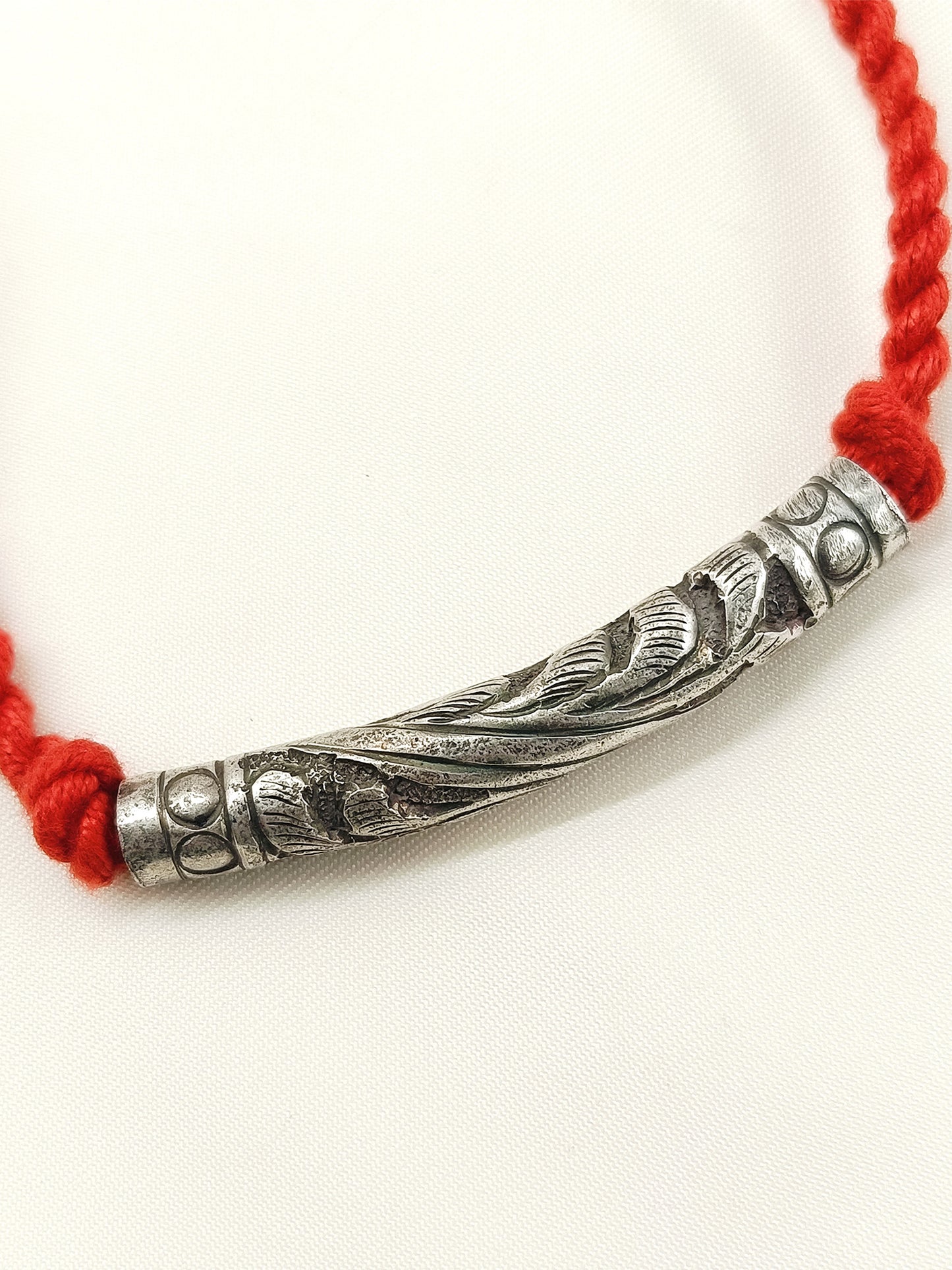 Harshita Red Oxidized Bajubandh