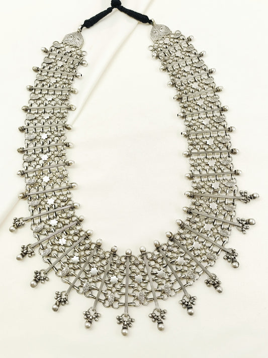 Larany Plain Men's Neckpiece