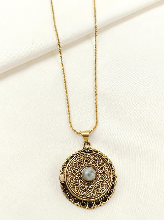 Biraj Golden Men's Neckpiece