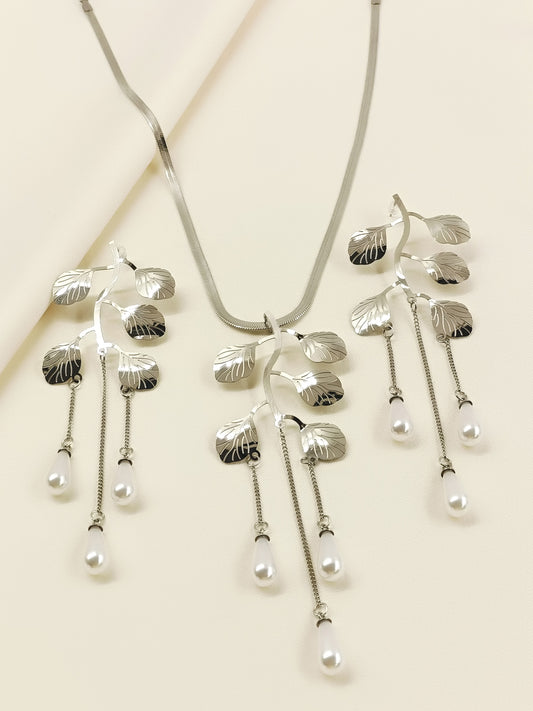 Chadni Silver Western Necklace Set