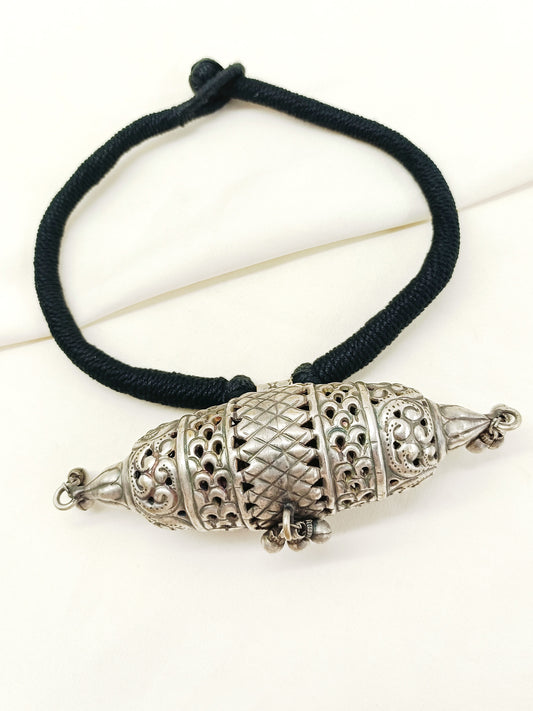 Odette Black Men's Neckpiece