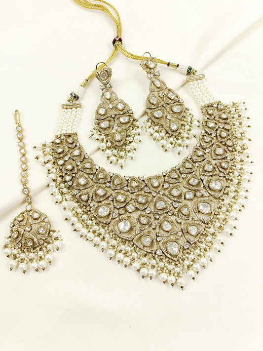 Adra White Victorian Bridal Necklace Set