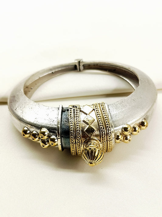 Jasmin Two Tone Oxidized Kada