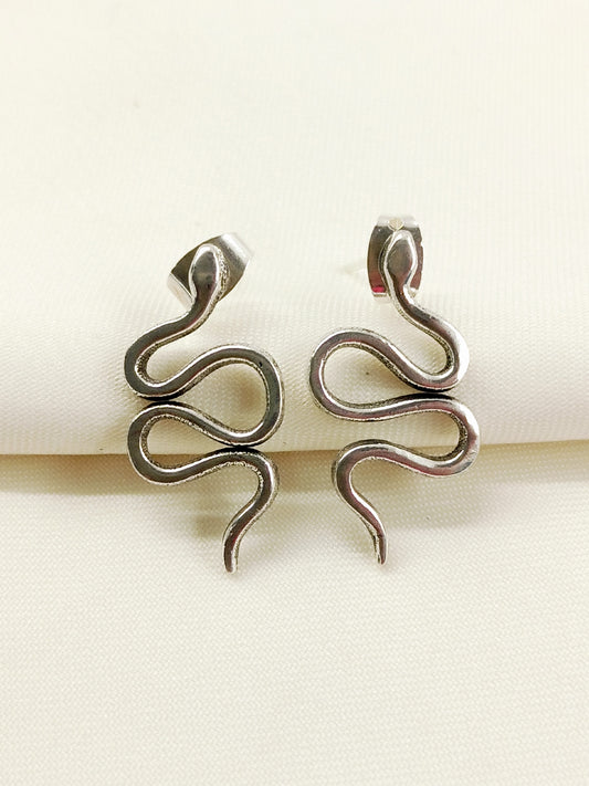 Manish Silver Snake Men's Earring