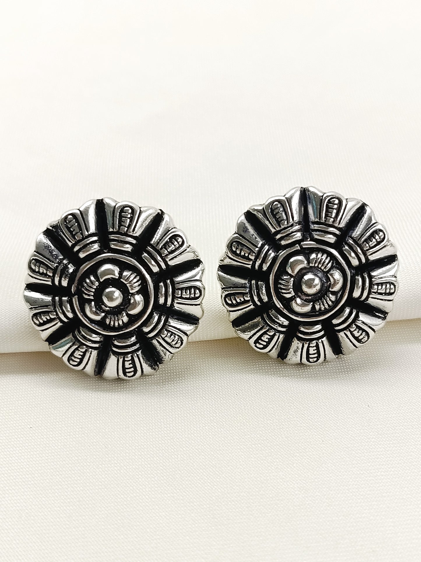 Wazhma Plain Oxidized Tops