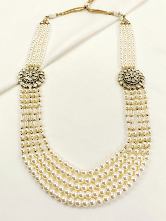 Shannon Groom Mala And Kalgi In White