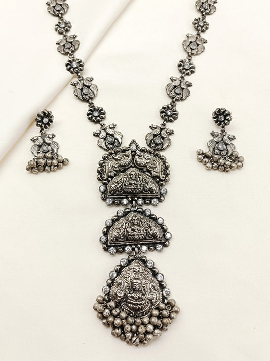 Hritika White Oxidized Necklace Set