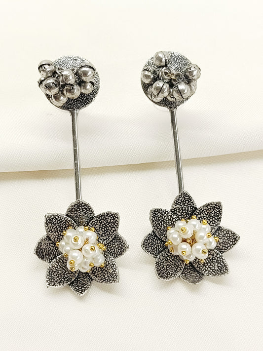 Darshana White Pearl Oxidized Earring