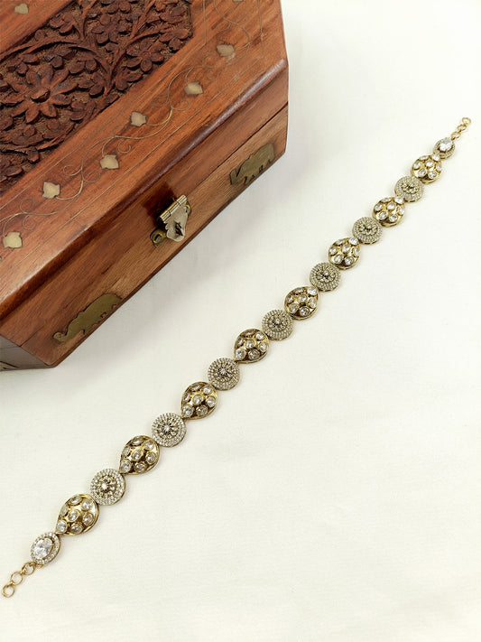 Sarla White Kundan Sheeshpatti