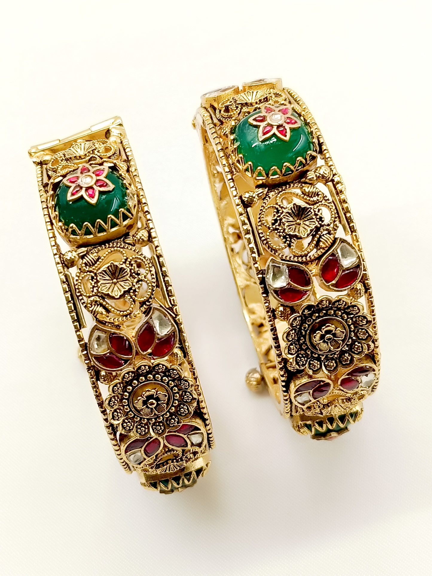 Vartika R & G Kundan Kada Set Of 2
