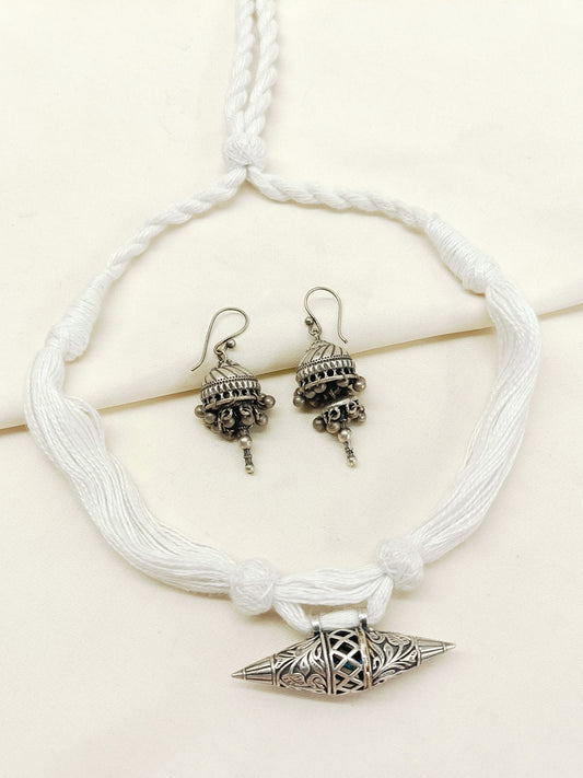 Sammi White Oxidized Necklace Set
