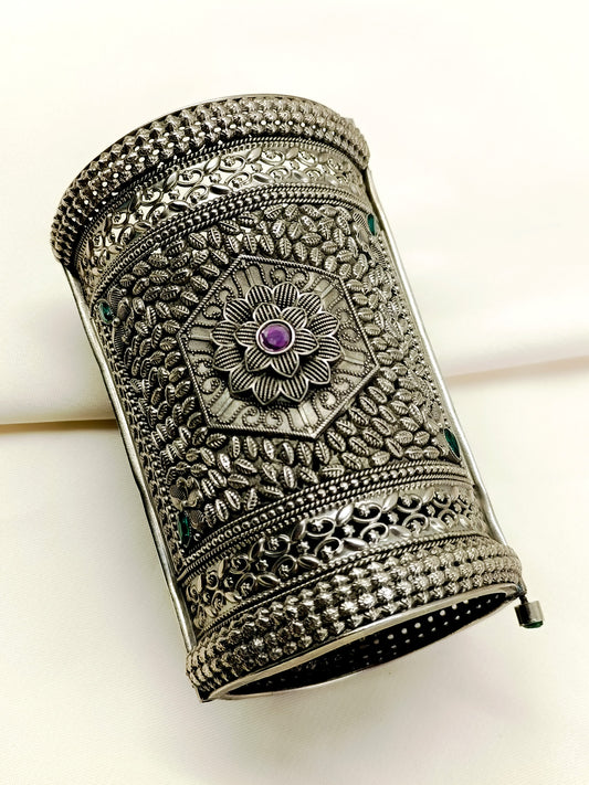 Nivriti R&G Oxidized Kada