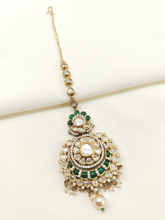 Kareena Green Kundan Teeka