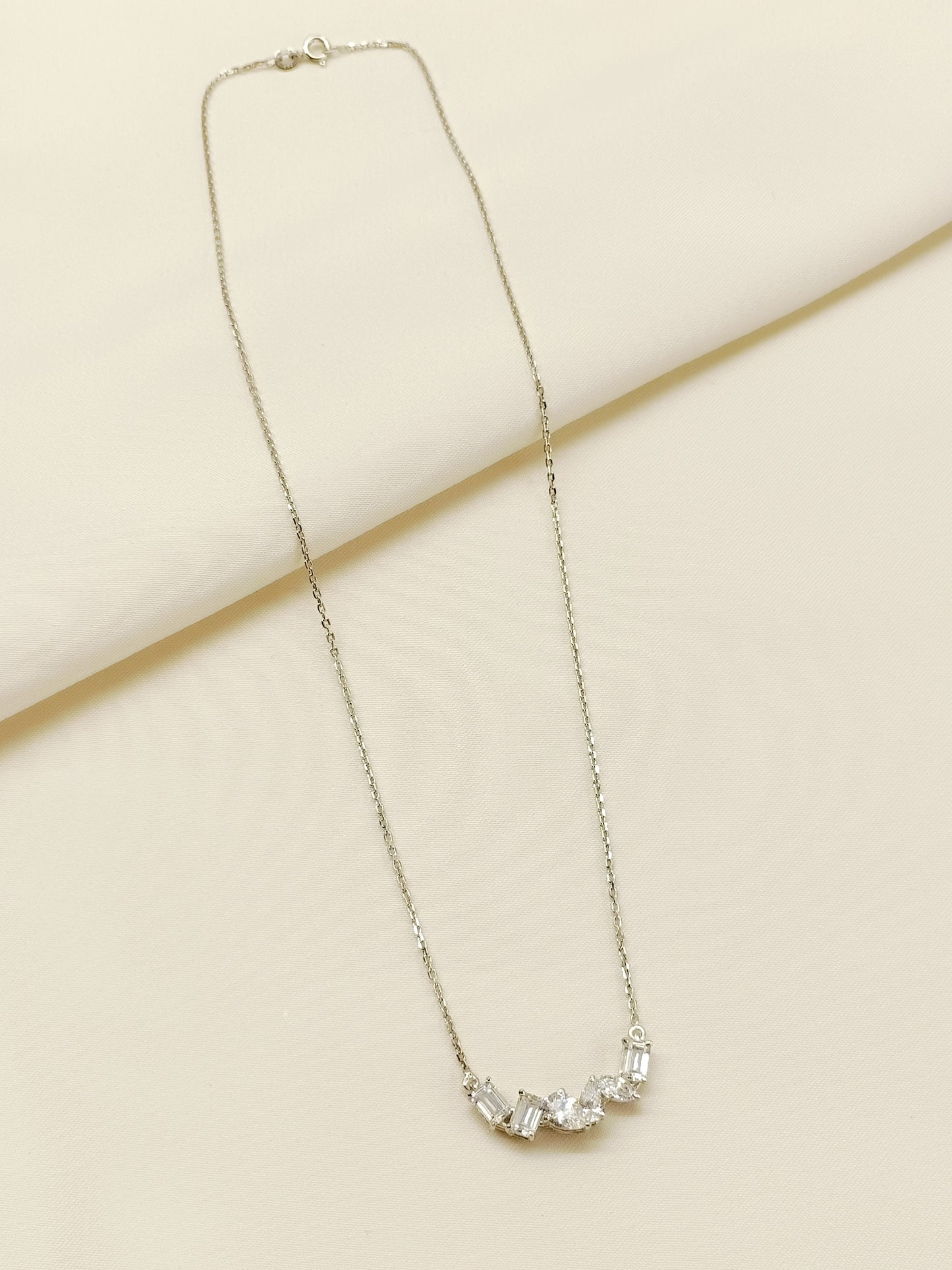 Aamiha 92.5 Silver Swarovski Stone Pendal