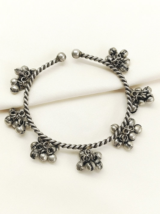 Garbha Silver Boutique Bracelet