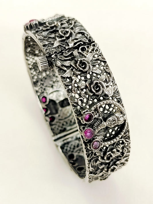 Dhairya Ruby Oxidized kada