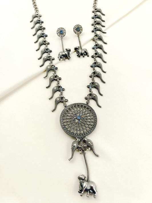 Saroj Blue Oxidized Necklace Set