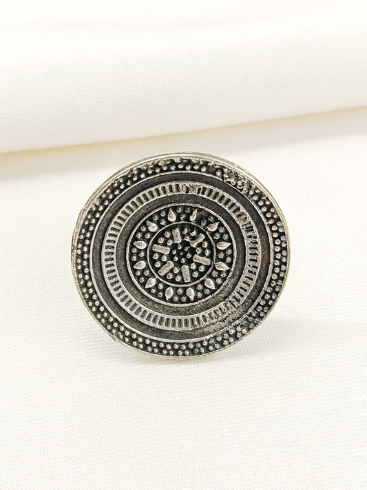 Emi Plain Oxidized Finger Ring