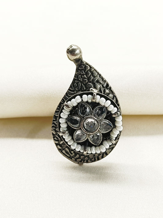 Khelani White Oxidized Finger Ring