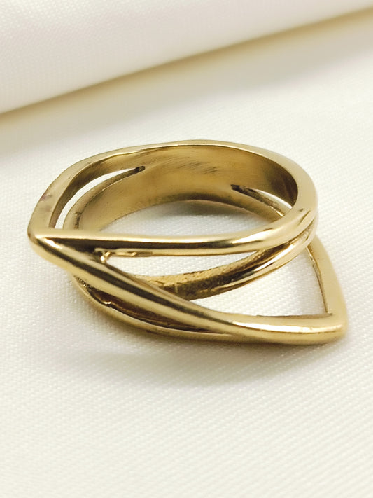 Shishik Golden Men's Finger Ring