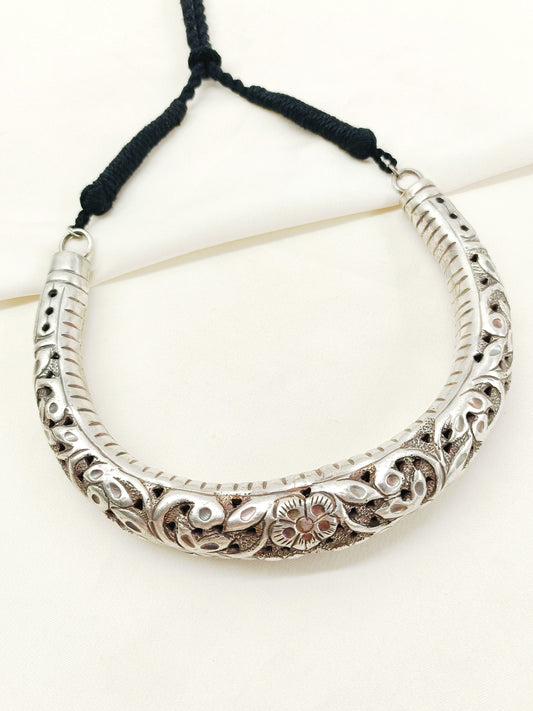 Ishira Plain Oxidized Neckpiece