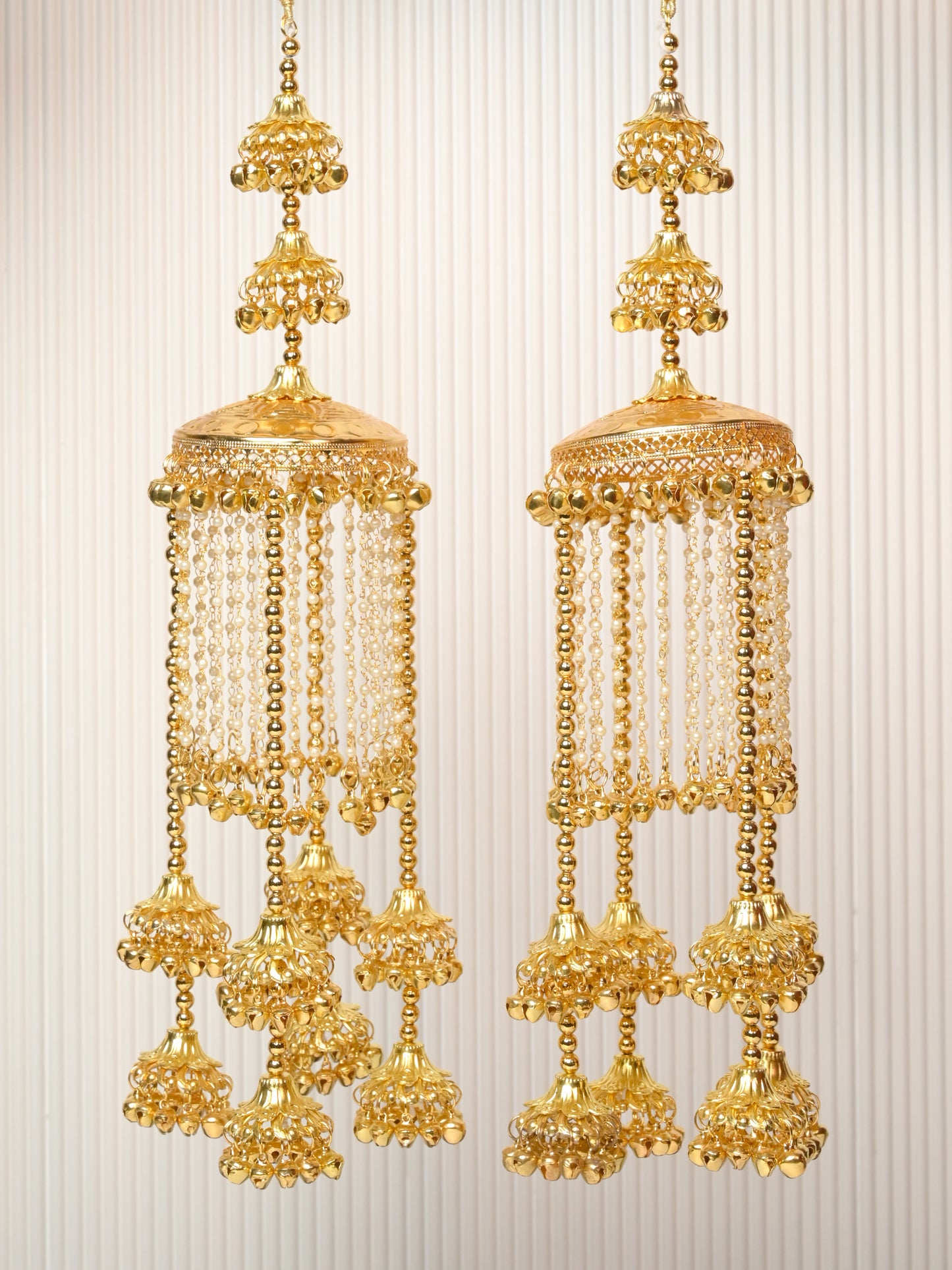 Aaloka Cream Pearl Hanging Kalira
