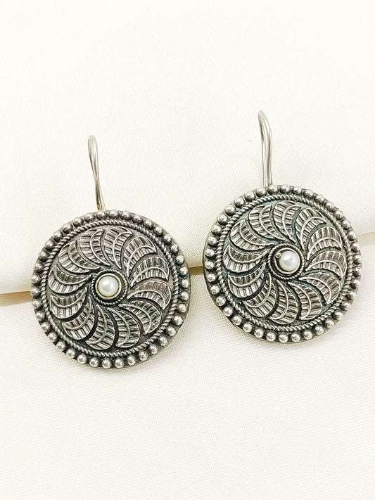 Hamsini Plain Oxidized Earcuff