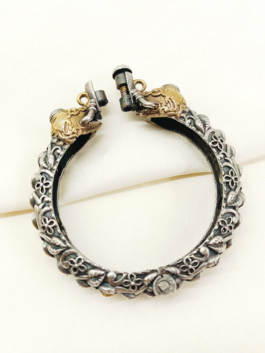 Iraja Plain Elephant Oxidized Kada