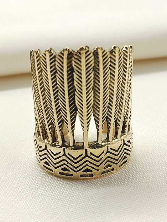 Lucia Golden Men's Finger Ring