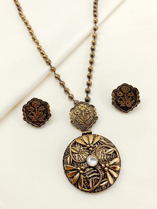 Seher Antique Gold Oxidized Pendant Set