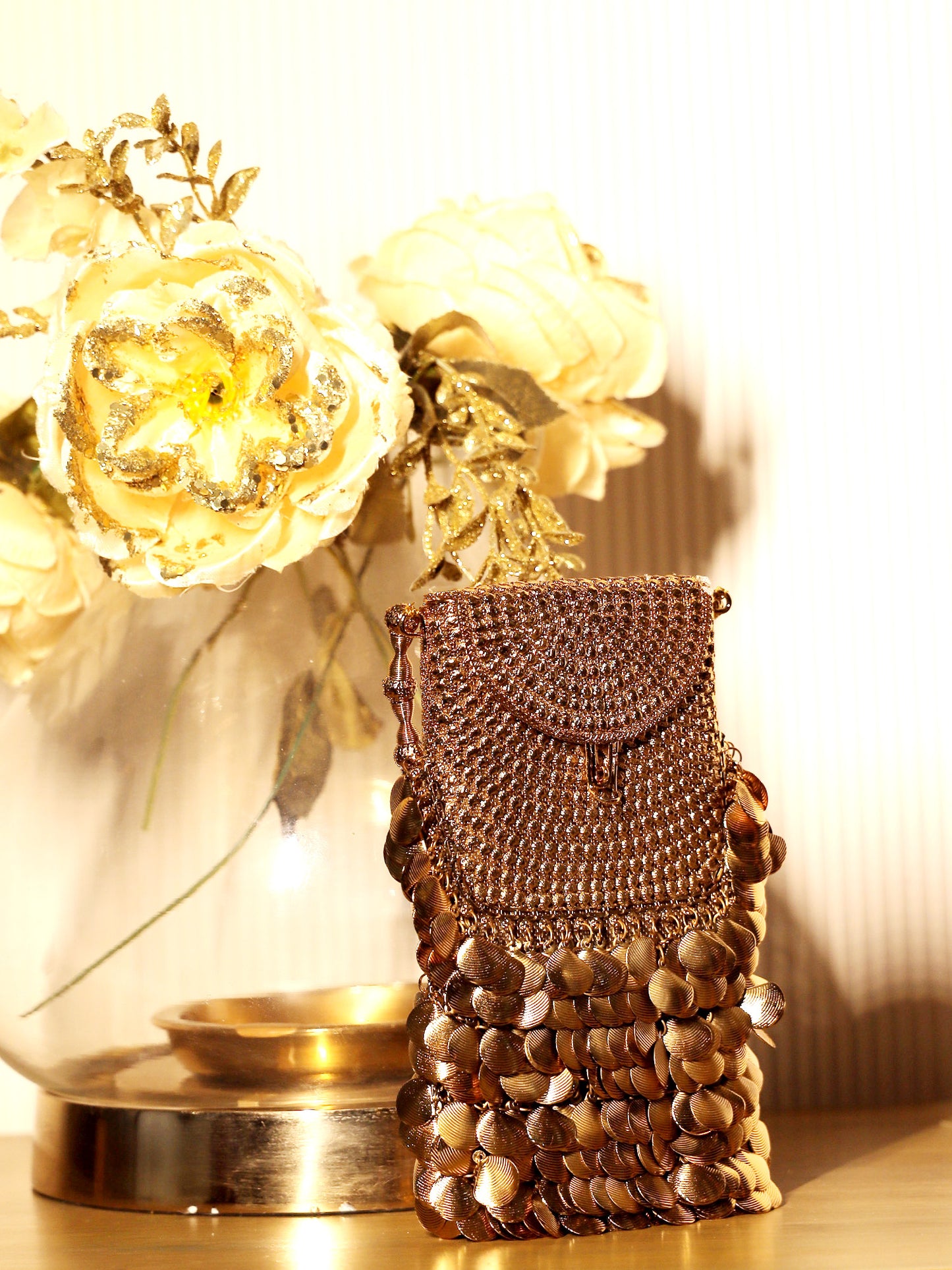 Pranlie Golden Mobile Pouch