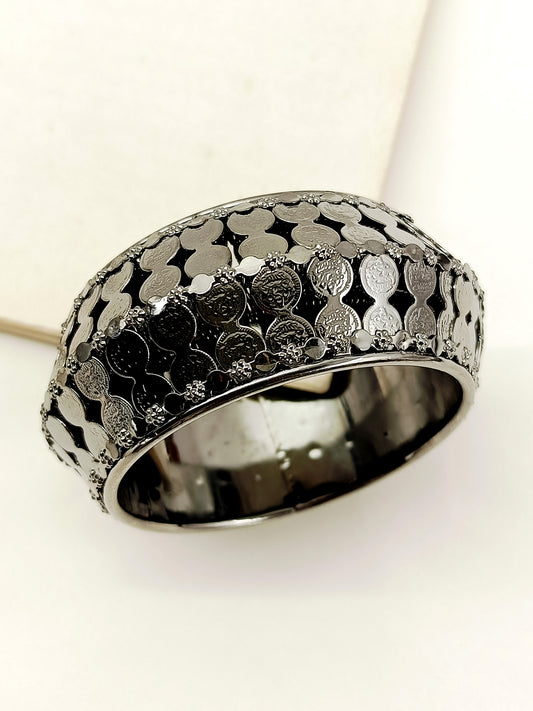 Acacia Black Oxidized Kada