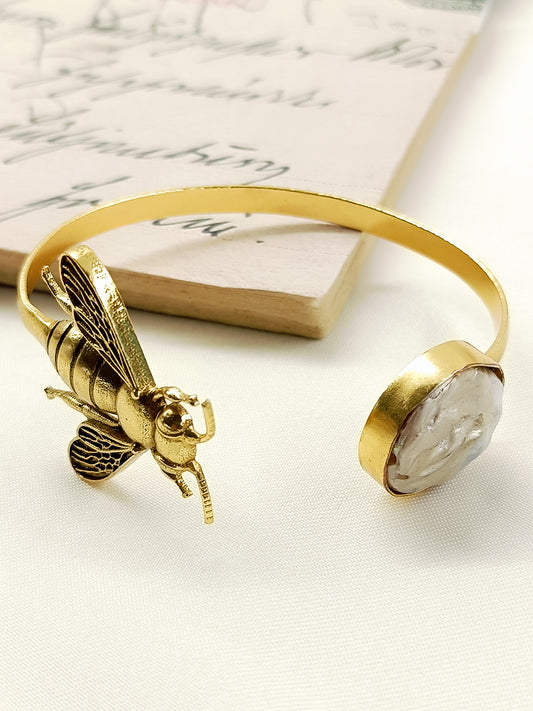 Sourya Apis Baroque Pearl Bee Men's Bracelet