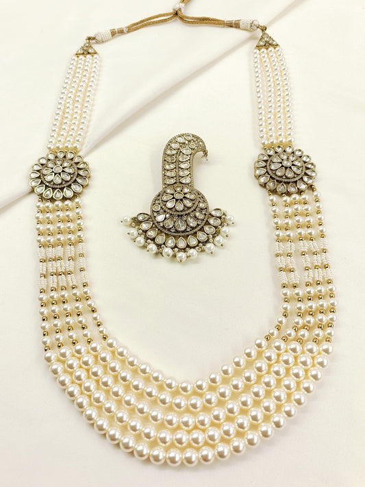 Shannon Groom Mala And Kalgi In White