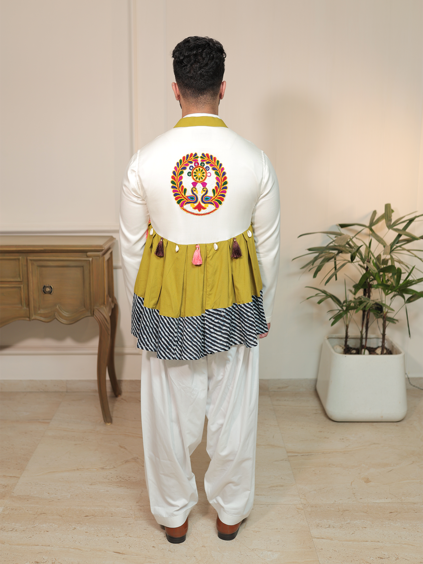 Ayansh Garba Green Kediya Jacket Set.