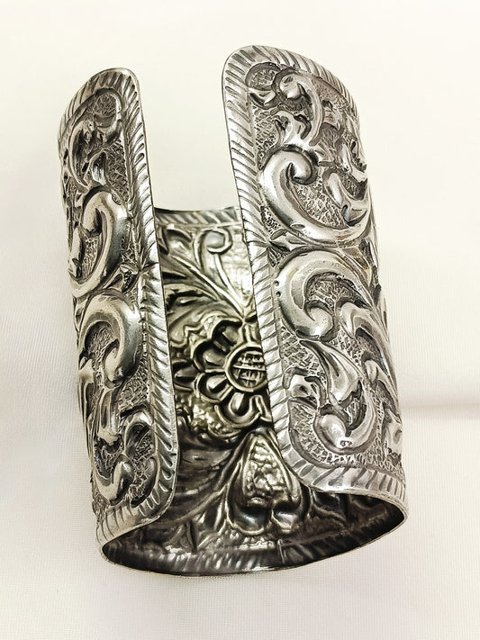 Larany Silver Oxidized Men's Bracelet