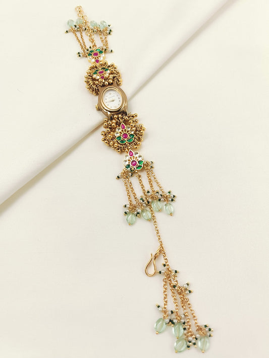 Avyukta's Paachi Kundan Watch