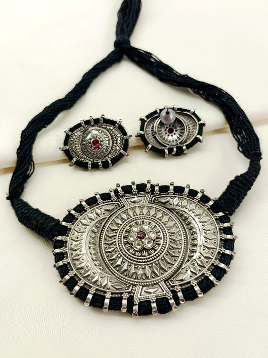 Aatmaja White Oxidized Choker Set