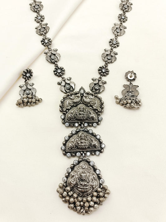 Hritika White Oxidized Necklace Set