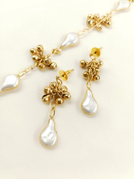 Aishwarya White Oxidized Necklace Set