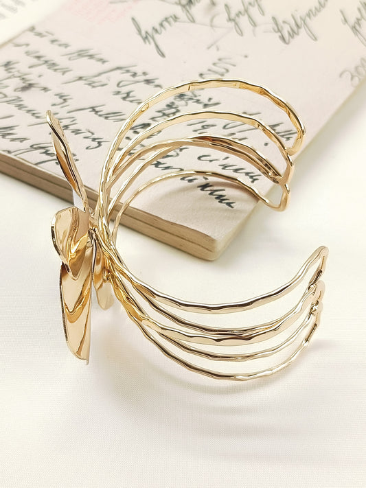 Rehanshi Golden Western Bracelet