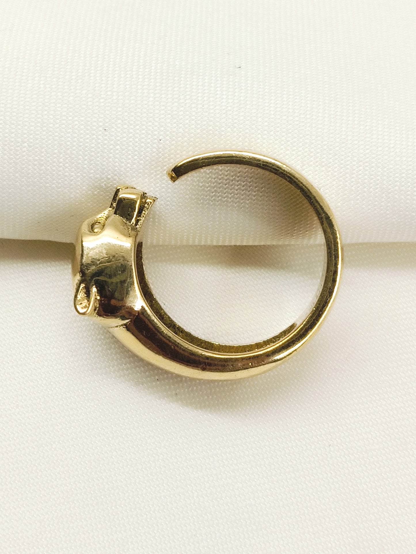 Novkash Golden Men's Finger Ring