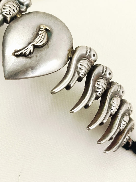 Azill Plain Men's Oxidized Parrot Bajubandh