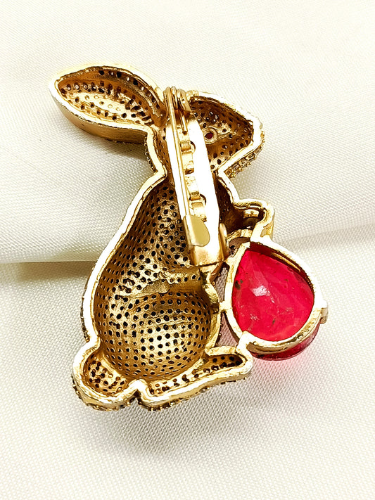 Avyan Red Rabbit Men's Brooch
