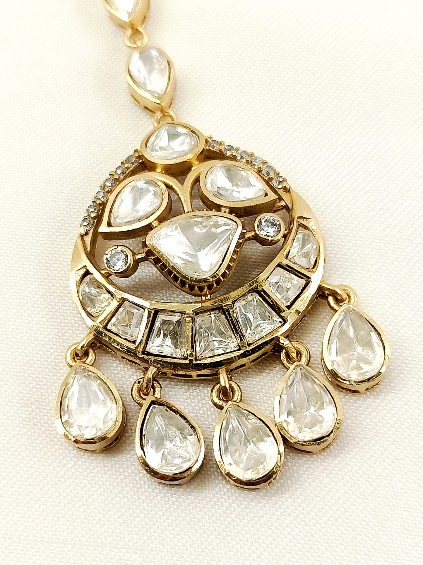 Kai White Kundan Teeka