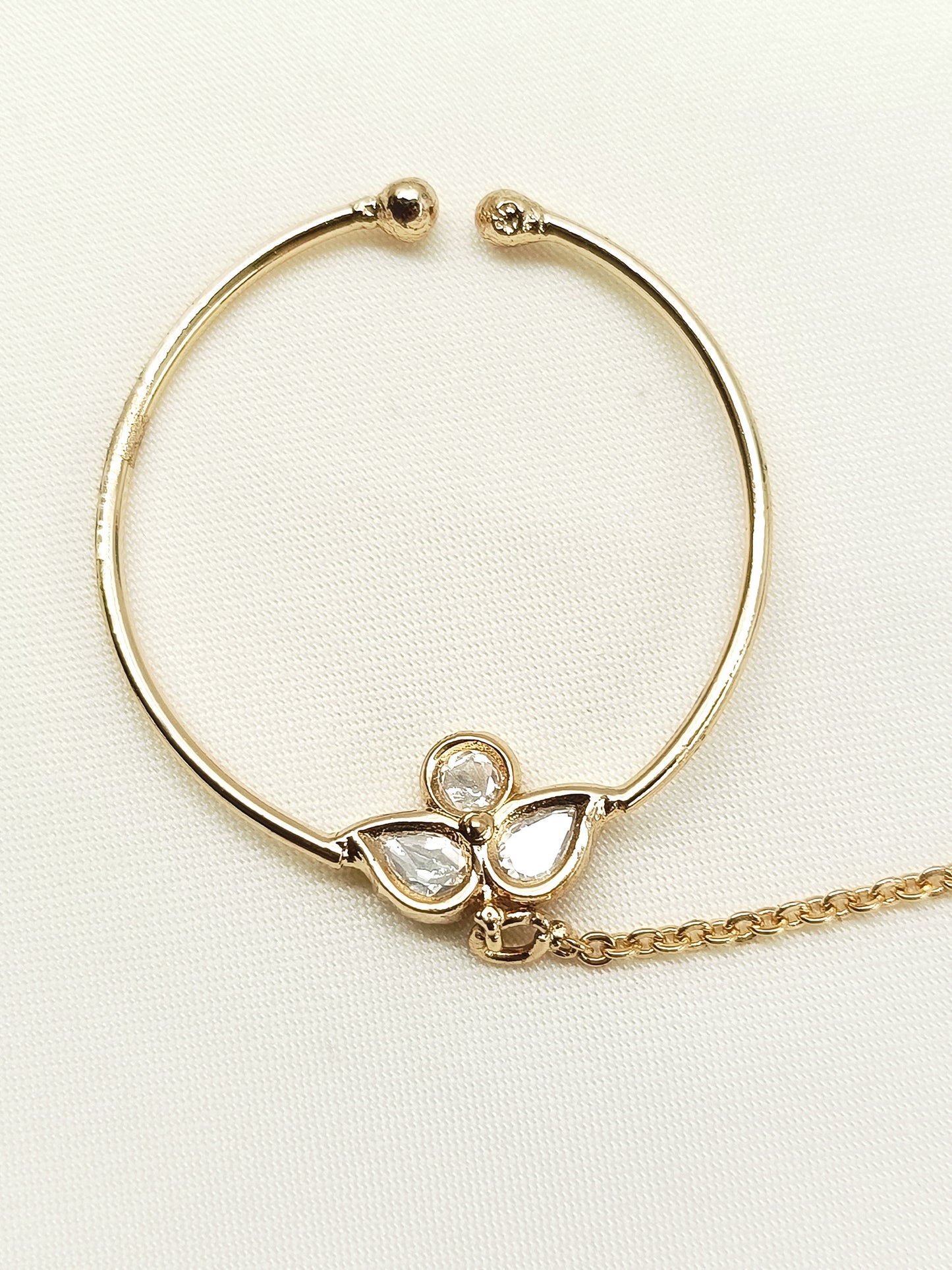 Kabini White Kundan Nath