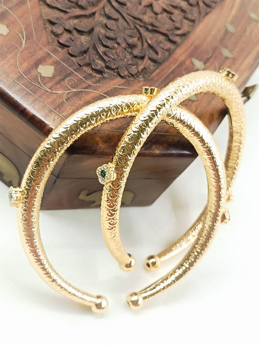 Sweta Green Hasli Styled Oxidized Anklet