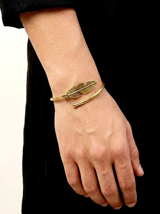 Nihal Golden Men's Bracelet