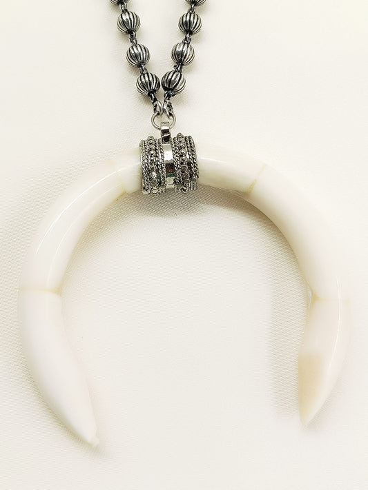 Mackenzie White Bone Neckpiece